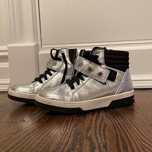 Moschino sneakers size 8